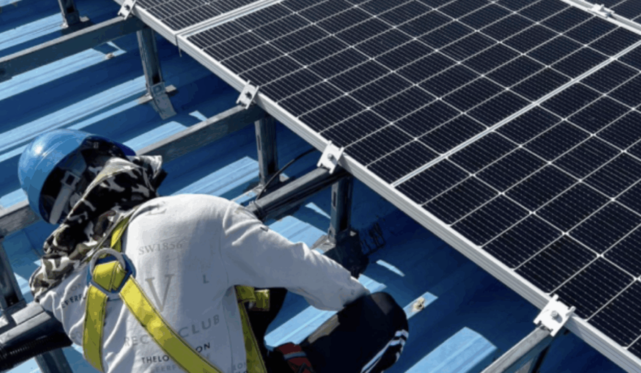 影響屋頂太陽能發電量的4個關鍵因素，專家解析如何提升發電效率